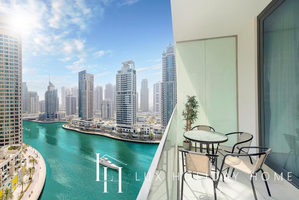Lux Contemporary Suite With Full Marina View 6 ドバイ エクステリア 写真